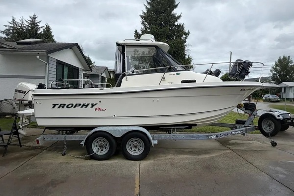 22ft Bayliner Yacht For Sale
