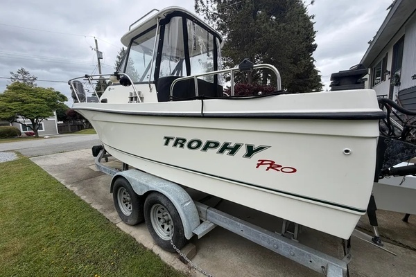 22-ft-Bayliner-2005-Trophy 2052 Walkaround- Vancouver British Columbia Canada  yacht for sale