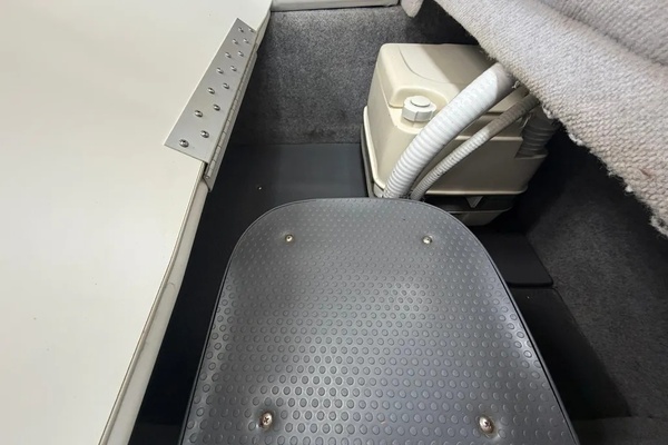22ft Bayliner Yacht For Sale