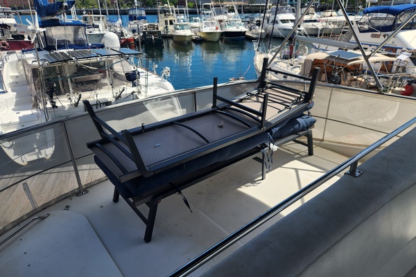 53ft Carver Yacht For Sale