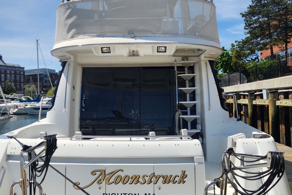 53ft Carver Yacht For Sale