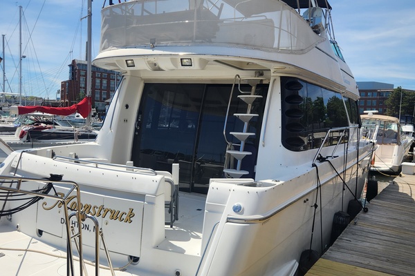 53ft Carver Yacht For Sale