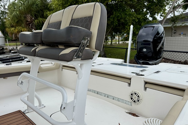 25ft Tidewater Yacht For Sale