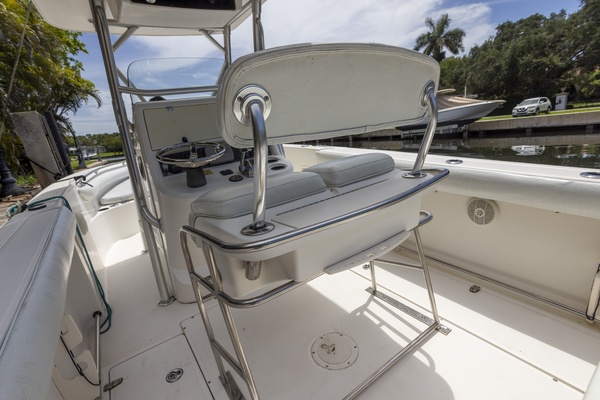 27ft Boston Whaler Yacht For Sale