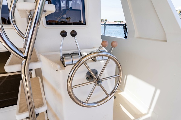 2005 Offshore Yachts 54