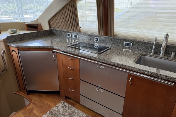 2005 Sea Ray 58