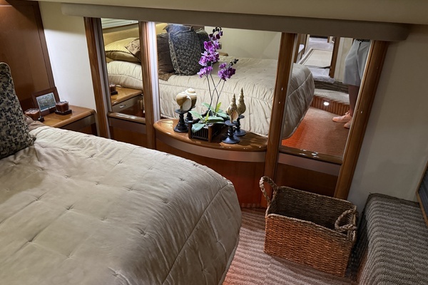 2005 Sea Ray 58