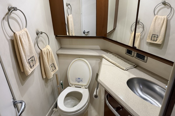 2005 Sea Ray 58