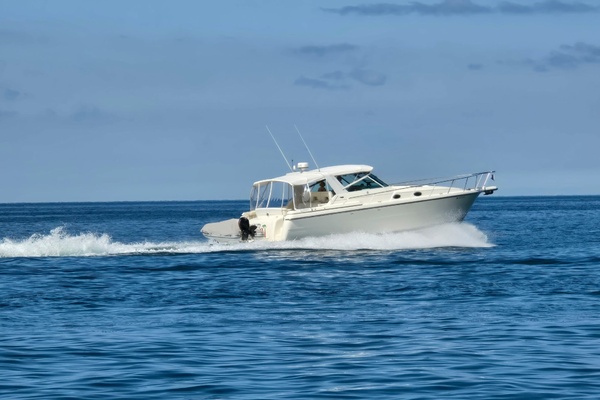 NAUTI NEST 40ft Tiara Yachts Yacht For Sale