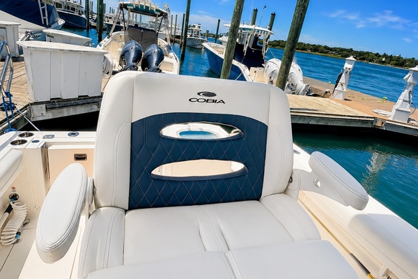 24ft Cobia Yacht For Sale