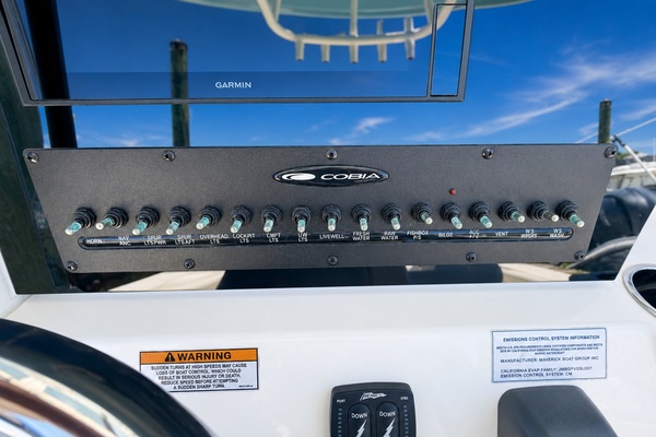 24ft Cobia Yacht For Sale
