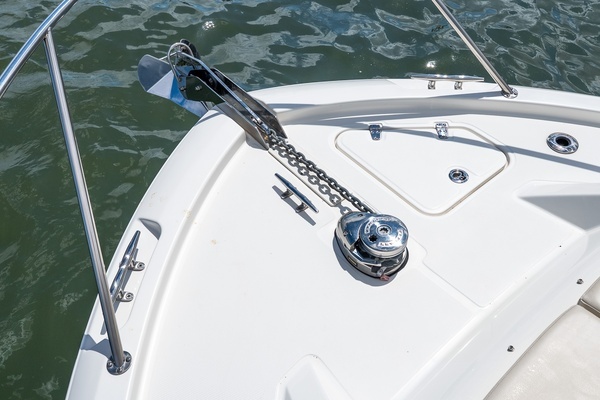 2020 Boston Whaler 32