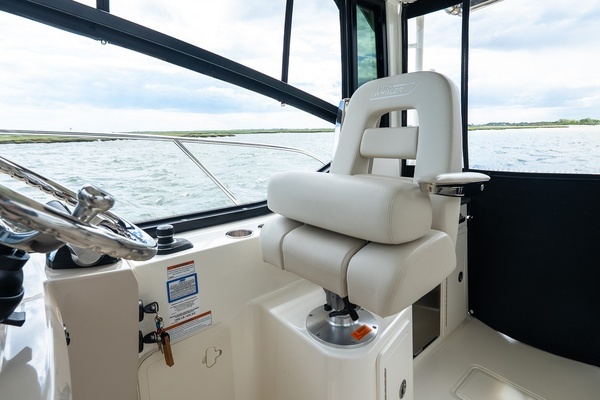 2020 Boston Whaler 32