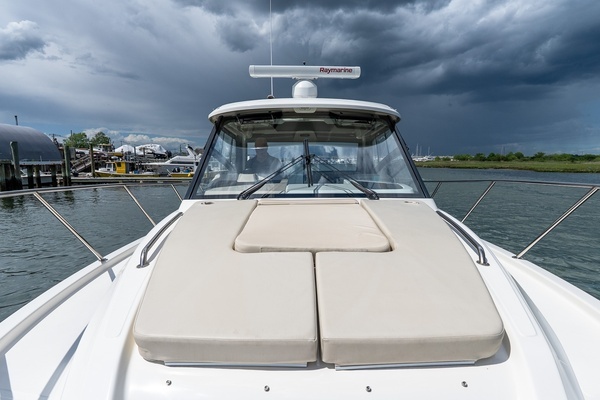 2020 Boston Whaler 32