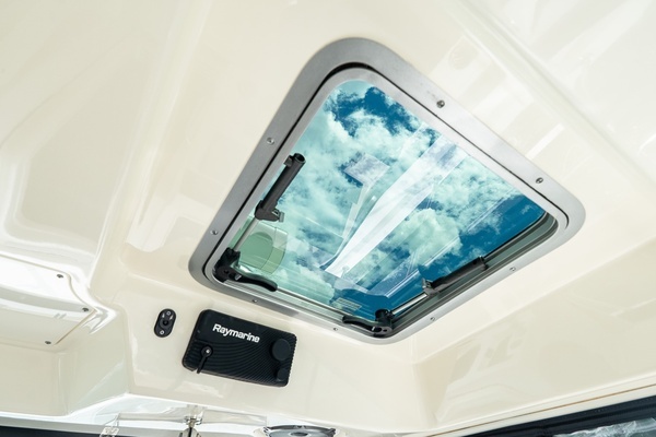 2020 Boston Whaler 32