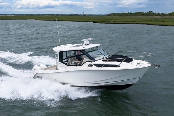 2020 Boston Whaler 32