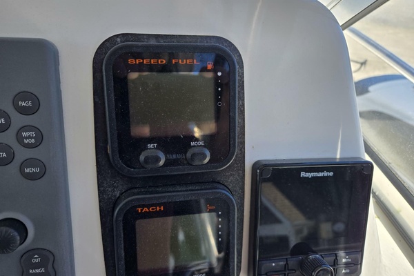 24ft Century Yacht For Sale