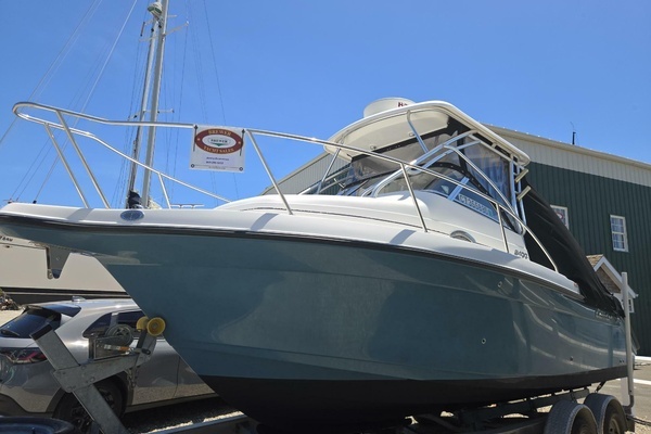 24-ft-Century-2009-2400 Walkaround-Westbrook Connecticut United States yacht for sale