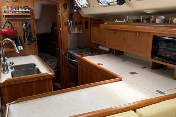 INNISFREE 46ft Hunter Yacht For Sale