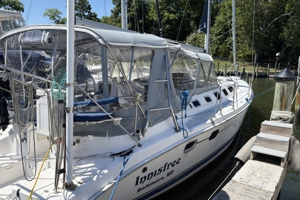 INNISFREE 46ft Hunter Yacht For Sale