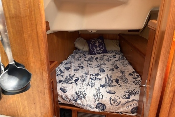 INNISFREE 46ft Hunter Yacht For Sale