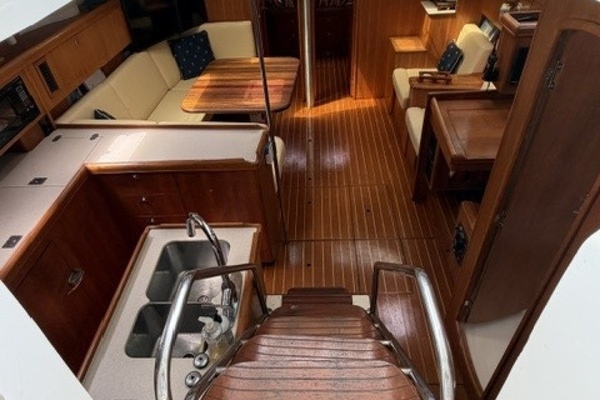 INNISFREE 46ft Hunter Yacht For Sale