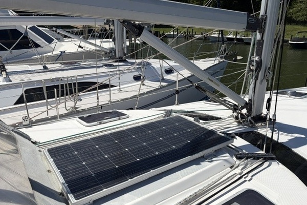 INNISFREE 46ft Hunter Yacht For Sale