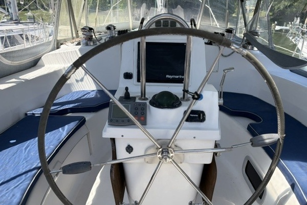 INNISFREE 46ft Hunter Yacht For Sale