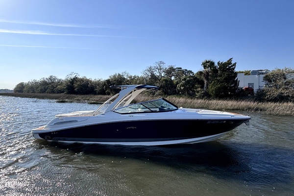 JUST ADD WATER 27ft Sea Ray Yacht For Sale