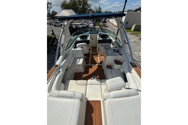 JUST ADD WATER 27ft Sea Ray Yacht For Sale