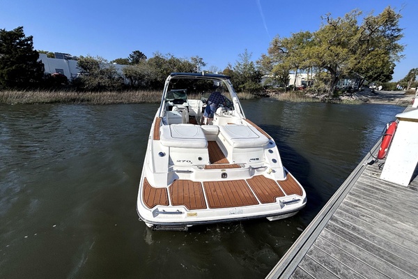 JUST ADD WATER 27ft Sea Ray Yacht For Sale