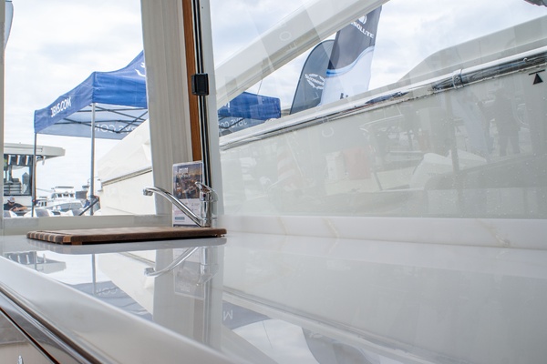 38ft MJM Yacht For Sale