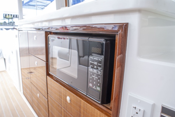 38ft MJM Yacht For Sale