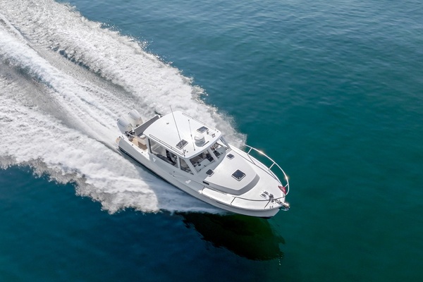 38ft MJM Yacht For Sale
