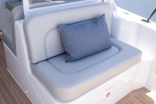 38ft MJM Yacht For Sale