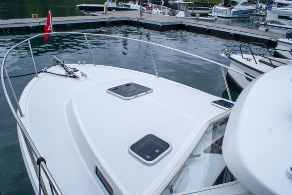 38ft MJM Yacht For Sale