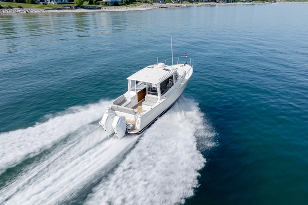 38ft MJM Yacht For Sale