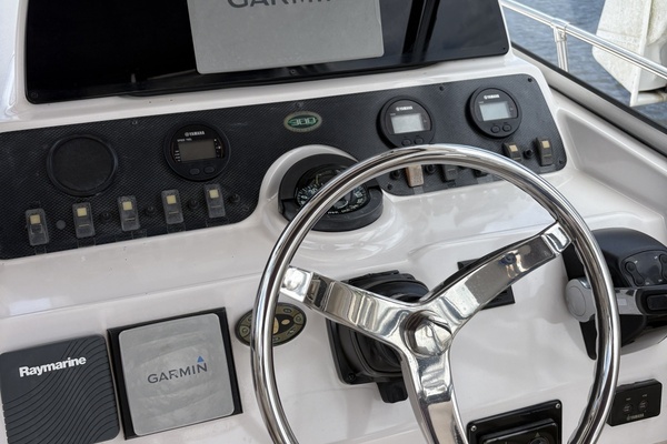 30ft Grady White Yacht For Sale
