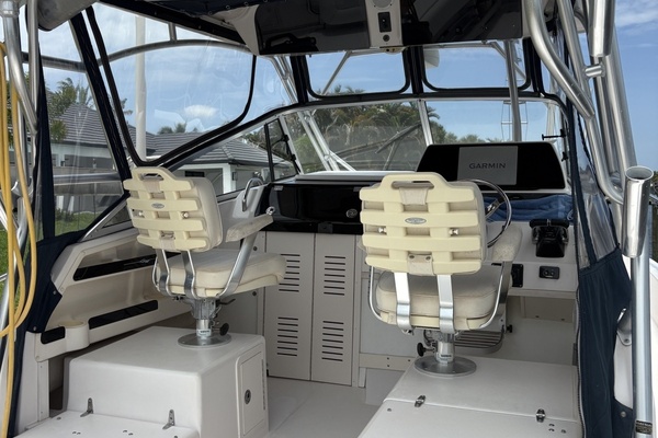 30ft Grady White Yacht For Sale