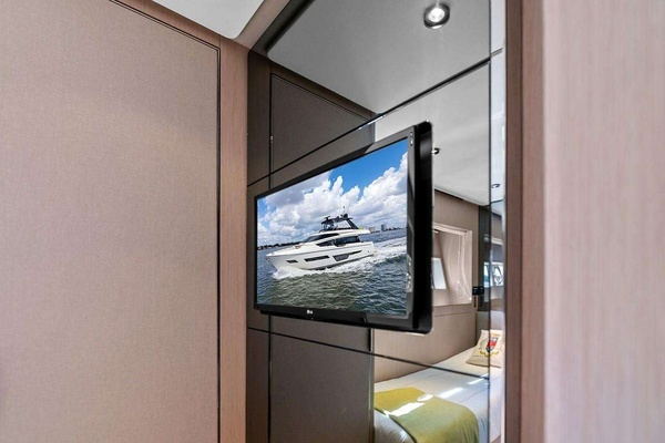 ALVEARE 78ft Ferretti Yachts Yacht For Sale
