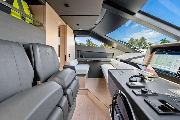 ALVEARE 78ft Ferretti Yachts Yacht For Sale