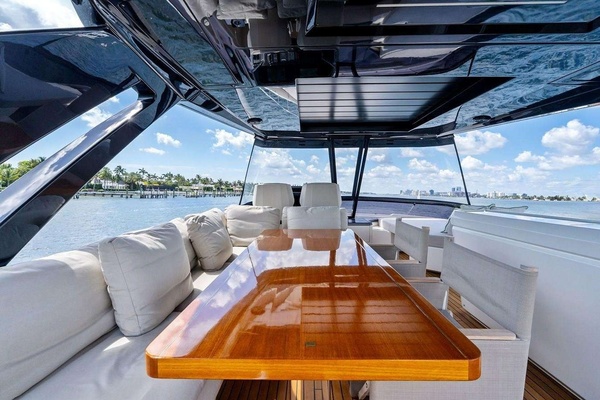 ALVEARE 78ft Ferretti Yachts Yacht For Sale