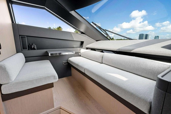 ALVEARE 78ft Ferretti Yachts Yacht For Sale