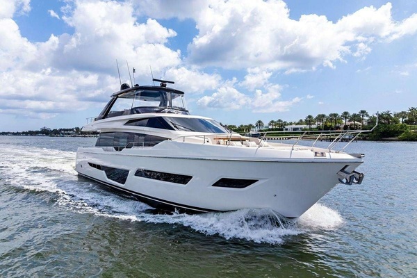 ALVEARE 78ft Ferretti Yachts Yacht For Sale