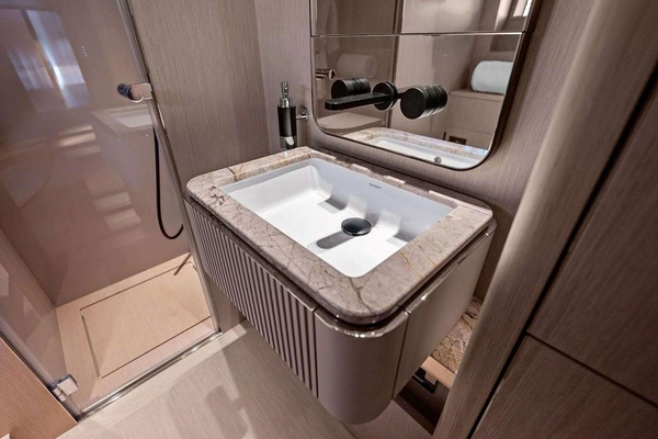 ALVEARE 78ft Ferretti Yachts Yacht For Sale