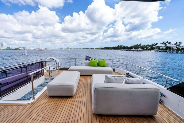ALVEARE 78ft Ferretti Yachts Yacht For Sale