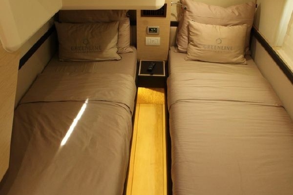 Safe Haven 48ft Greenline Yacht For Sale