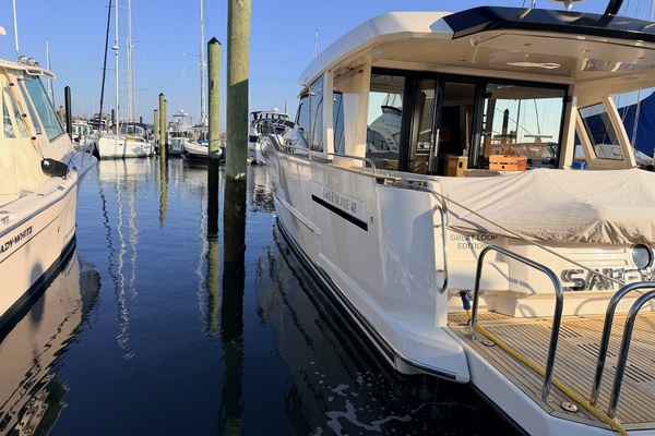 Safe Haven 48ft Greenline Yacht For Sale