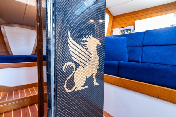 Black Griffon 41ft J Boats Yacht For Sale