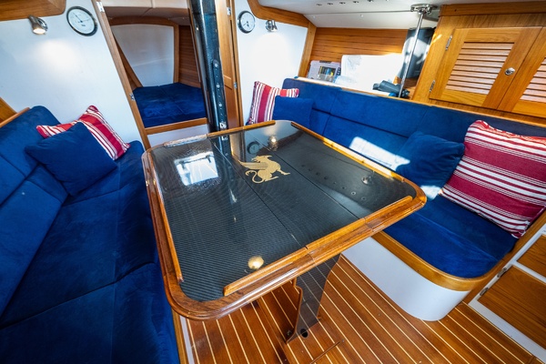 Black Griffon 41ft J Boats Yacht For Sale